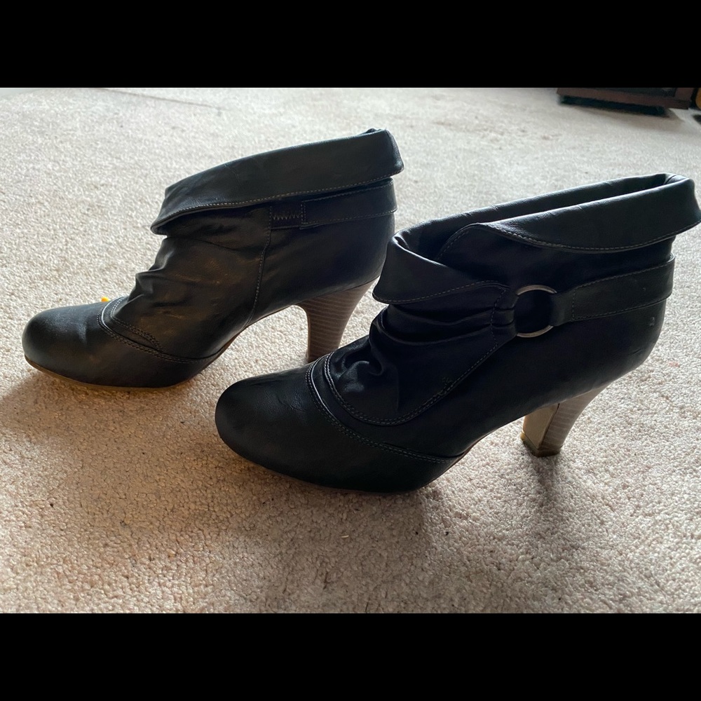 Women’s dress booties